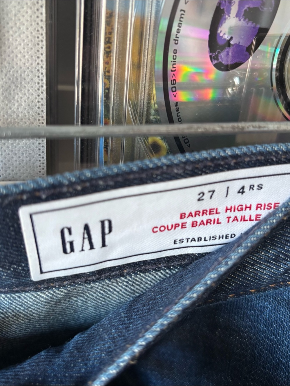 GAP High Rise Barrel Jean - Picture 7 of 9